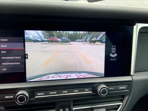 Used 2021 Porsche Macan S image 28