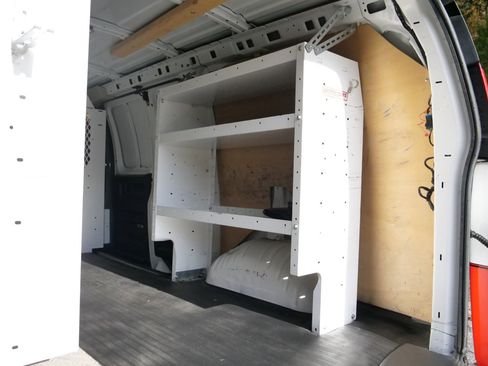 Used 2018 GMC Savana 3500 w/ Driver Convenience Package image 12