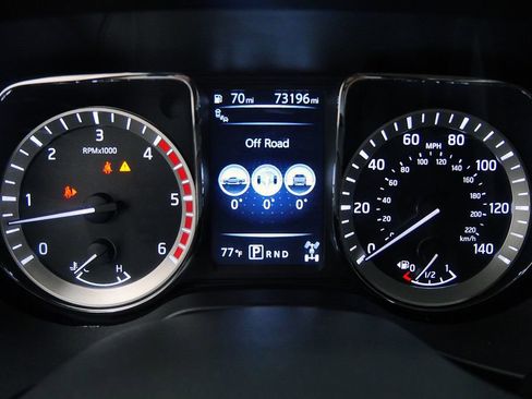 Used 2017 Nissan Titan Platinum Reserve AWD/4WD image 24