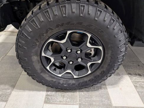 Used 2022 Jeep Wrangler Unlimited Rubicon 4xe image 7