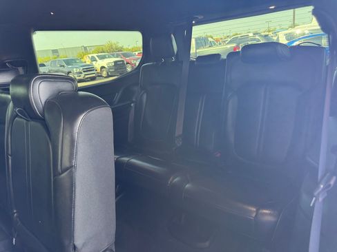 Used 2022 Jeep Wagoneer Series I AWD/4WD image 16