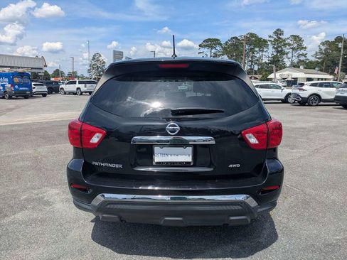 Used 2018 Nissan Pathfinder S AWD/4WD image 5