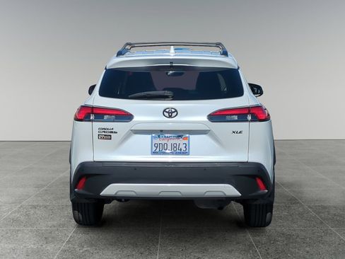 Used 2022 Toyota Corolla Cross XLE image 4