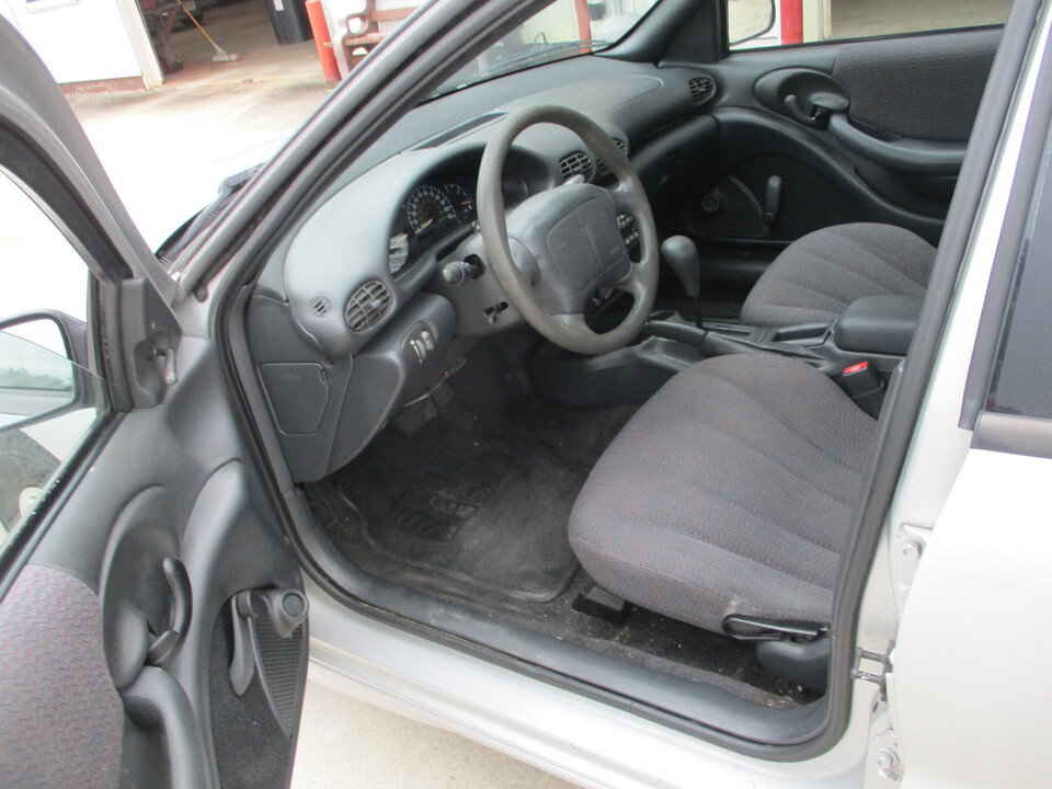 Used 2002 Pontiac Sunfire SE w/ Opt Pkg 1 FWD image 9