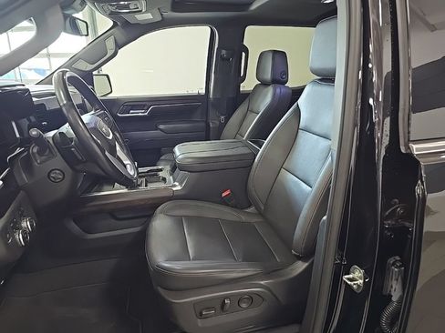 Used 2023 GMC Sierra 1500 SLT w/ SLT Premium Package AWD/4WD image 12
