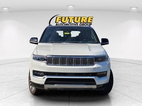 New 2023 Jeep Grand Wagoneer Series III AWD/4WD image 4