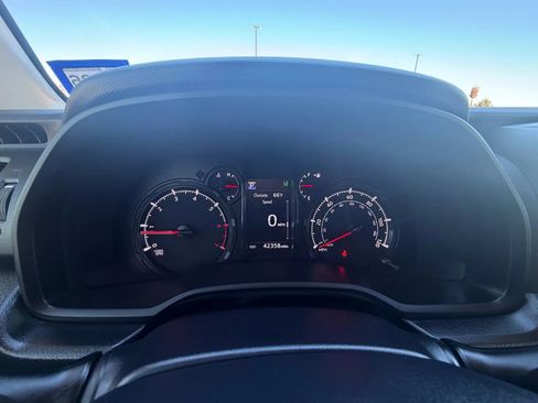 Used 2022 Toyota 4Runner SR5 Premium w/ Moonroof Package image 19