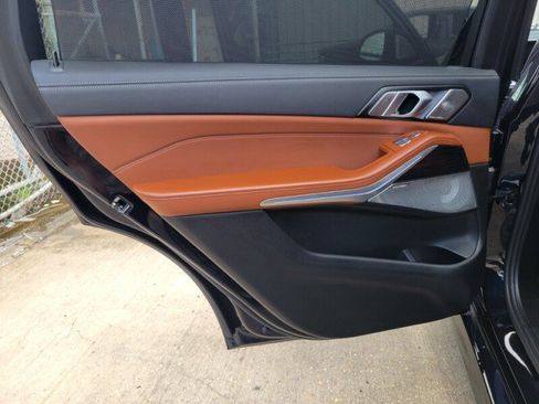 Used 2024 BMW ALPINA XB7 AWD/4WD image 37