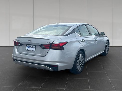 Used 2023 Nissan Altima 2.5 SV FWD image 5