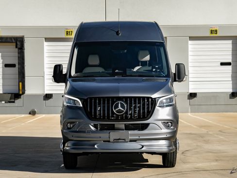Used 2025 Mercedes-Benz Sprinter 3500 image 24
