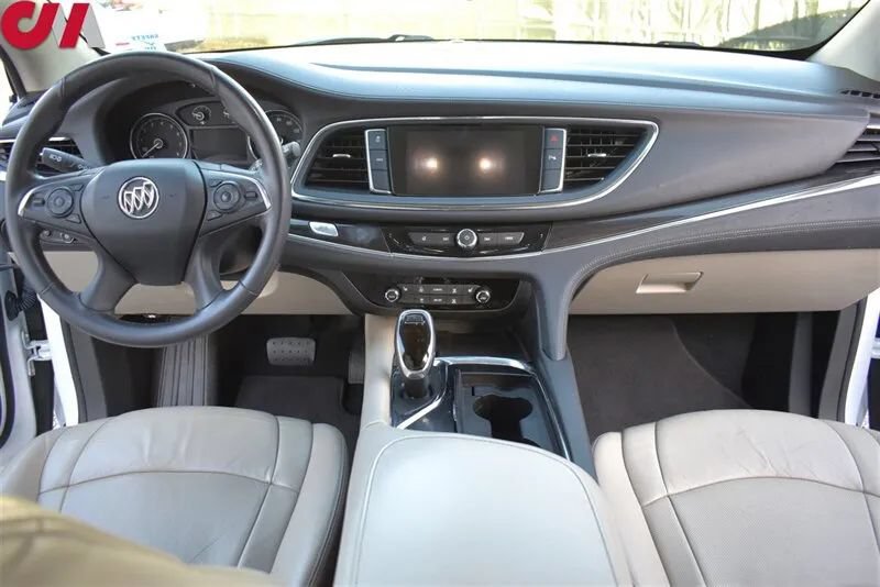Used 2018 Buick Enclave Essence AWD/4WD image 12