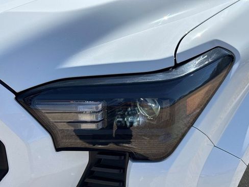 Used 2025 Toyota Tacoma SR5 image 9