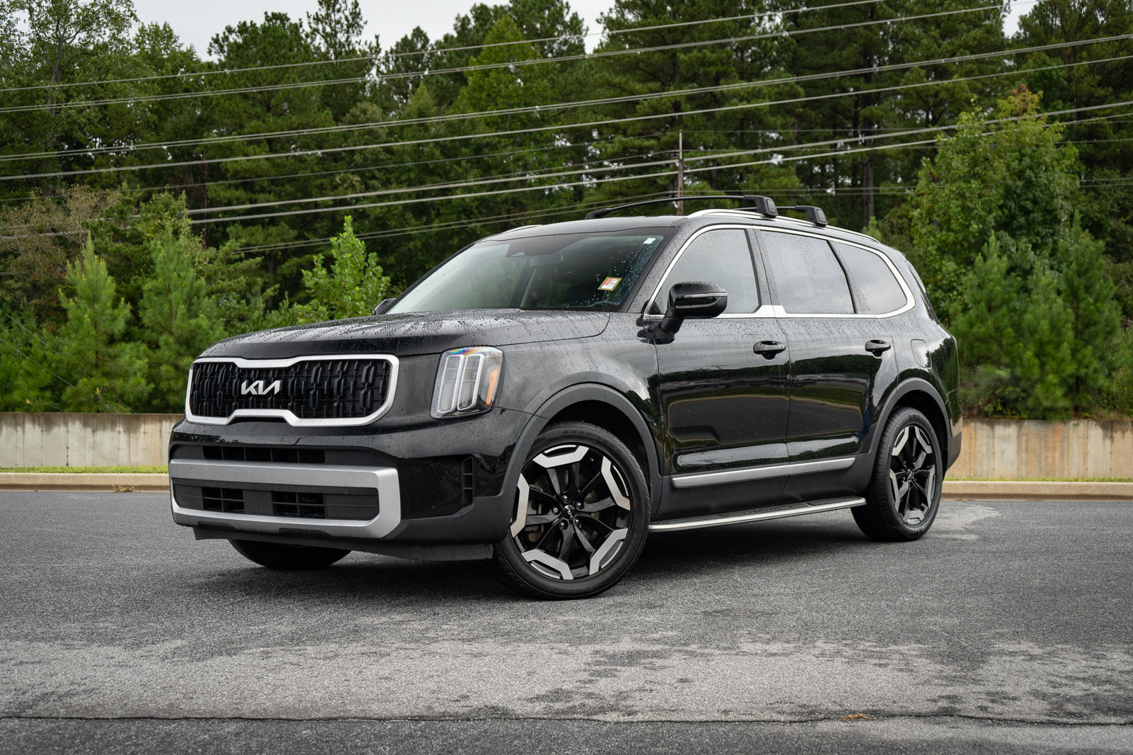 Used 2023 Kia Telluride EX w/ EX Captain's Chair Package FWD image 1