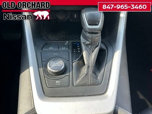 Used 2020 Toyota RAV4 XSE AWD/4WD image 18