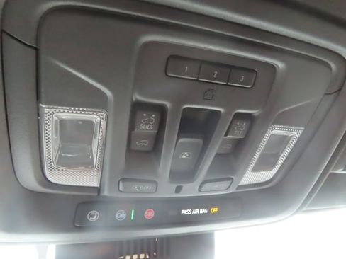 Certified 2025 GMC Sierra 1500 AT4 w/ AT4 Premium Package AWD/4WD image 43