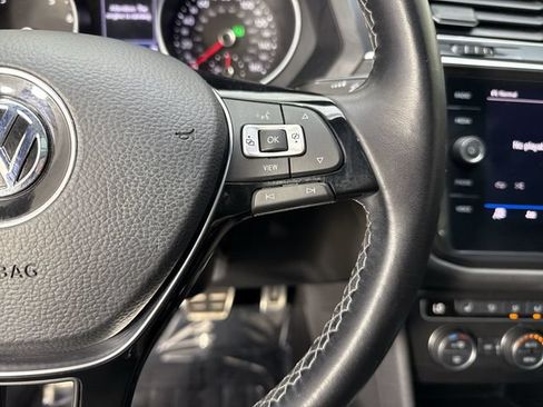 Used 2021 Volkswagen Tiguan SE AWD/4WD image 13