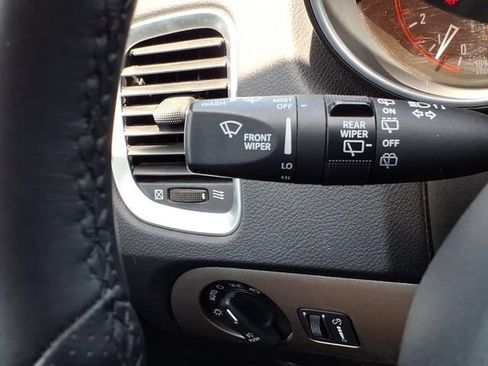 Used 2019 Dodge Durango SXT RWD image 25
