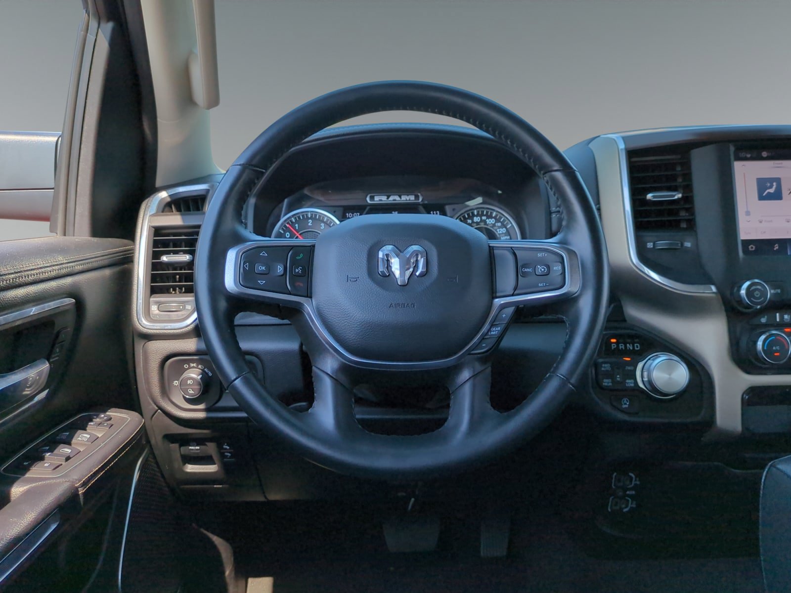 Used 2022 RAM 1500 Laramie AWD/4WD image 12