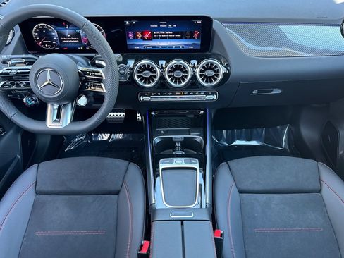 New 2026 Mercedes-Benz GLA 35 AMG 4MATIC image 25