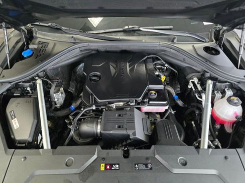 Used 2025 Genesis GV70 2.5T image 12