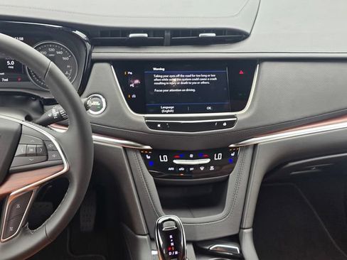 New 2026 Cadillac XT5 Premium Luxury w/ Driver Assist Package FWD image 17