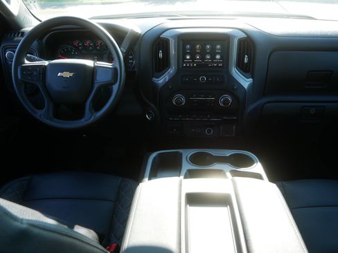 Used 2023 Chevrolet Silverado 1500 Custom AWD/4WD image 10