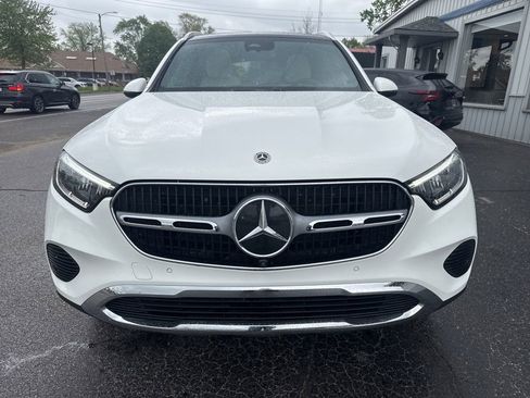 Used 2023 Mercedes-Benz GLC 300 4MATIC image 2