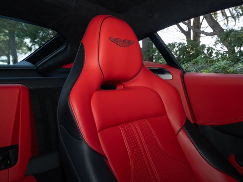 Used 2026 Aston Martin V8 Vantage image 22