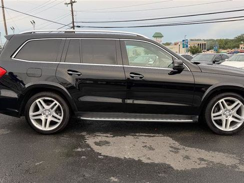 Used 2016 Mercedes-Benz GL 550 4MATIC image 7
