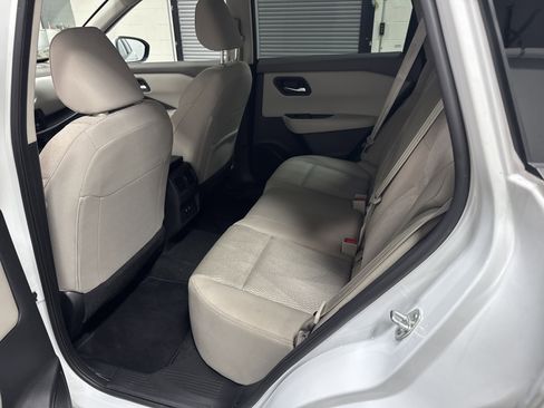 Used 2025 Nissan Rogue SV image 28