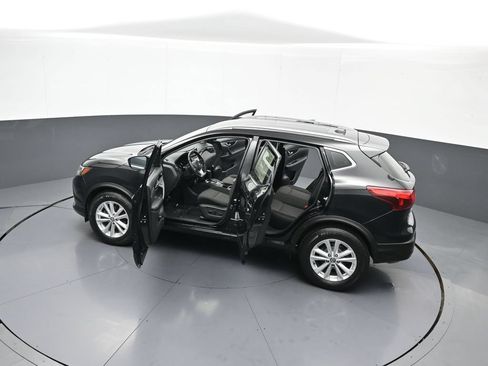 Used 2019 Nissan Rogue Sport SV w/ All-Weather Package AWD/4WD image 42