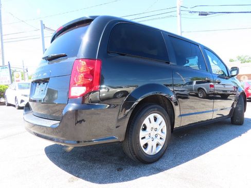 Used 2019 Dodge Grand Caravan SE FWD image 25
