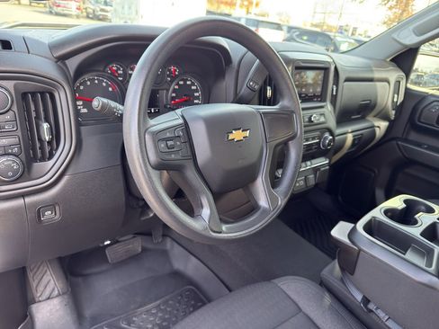 Used 2022 Chevrolet Silverado 1500 Custom image 34