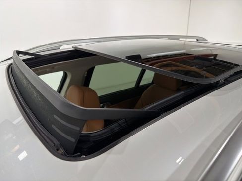 Certified 2023 BMW X7 xDrive40i w/ Premium Package image 32