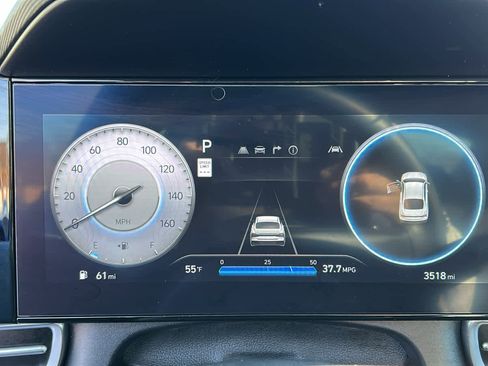 Used 2025 Hyundai Elantra SEL image 14