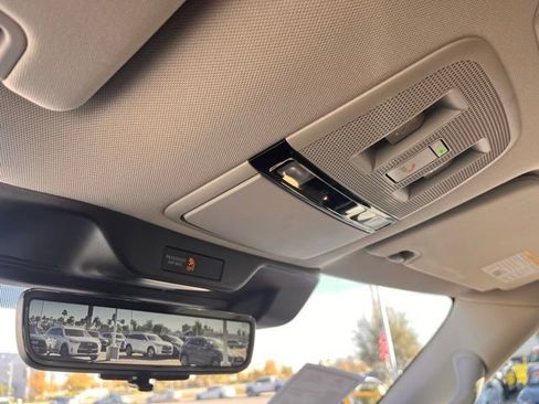 Certified 2025 INFINITI QX80 Sensory image 21