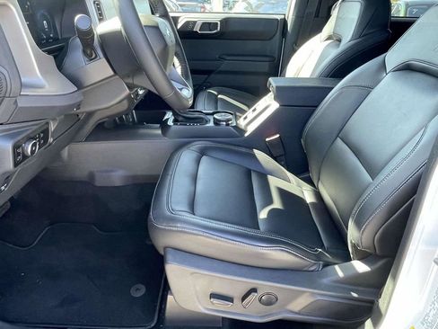 New 2025 Ford Bronco Outer Banks image 15