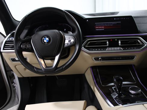 Used 2019 BMW X5 xDrive40i w/ Convenience Package AWD/4WD image 2