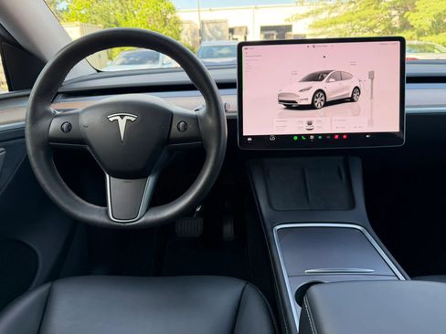 Used 2023 Tesla Model Y Long Range AWD/4WD image 13