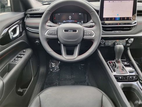 Certified 2024 Jeep Compass Trailhawk w/ Trailhawk Elite Group image 31