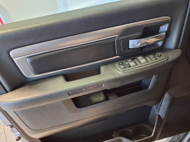 Used 2022 RAM 1500 Warlock AWD/4WD image 18