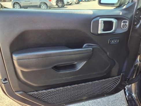 Used 2025 Jeep Wrangler Sport S image 56