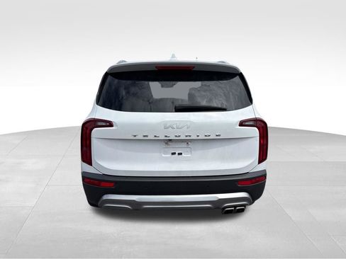 Certified 2022 Kia Telluride S FWD image 9