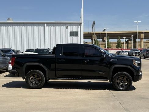 Used 2022 GMC Sierra 1500 AT4 w/ AT4 Preferred Package AWD/4WD image 3