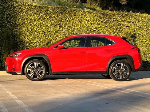 Used 2021 Lexus UX 250h image 9