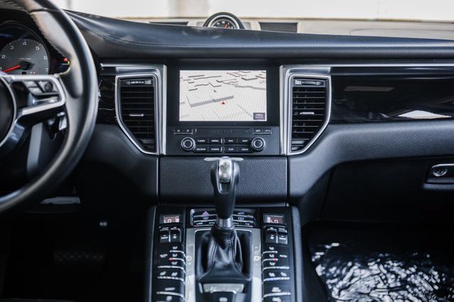 Used 2018 Porsche Macan S AWD/4WD image 16