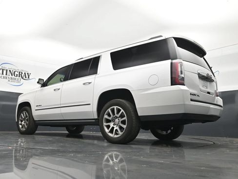 Used 2020 GMC Yukon XL Denali w/ Enhanced Security Package RWD image 30