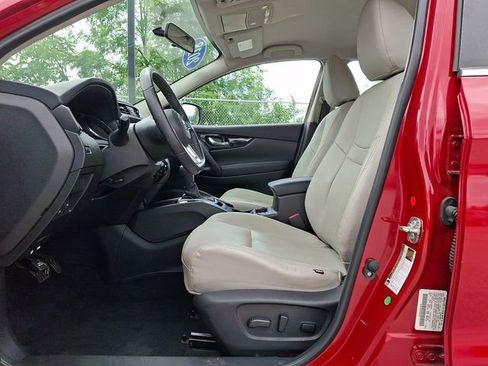 Used 2018 Nissan Rogue Sport SV w/ SV Technology Package AWD/4WD image 14