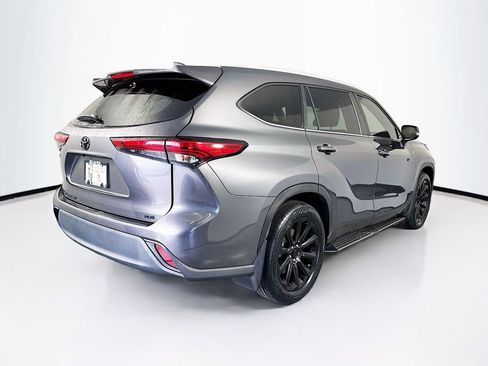 Used 2023 Toyota Highlander XLE FWD image 10