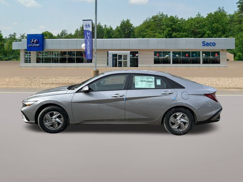 New 2026 Hyundai Elantra SE FWD image 6